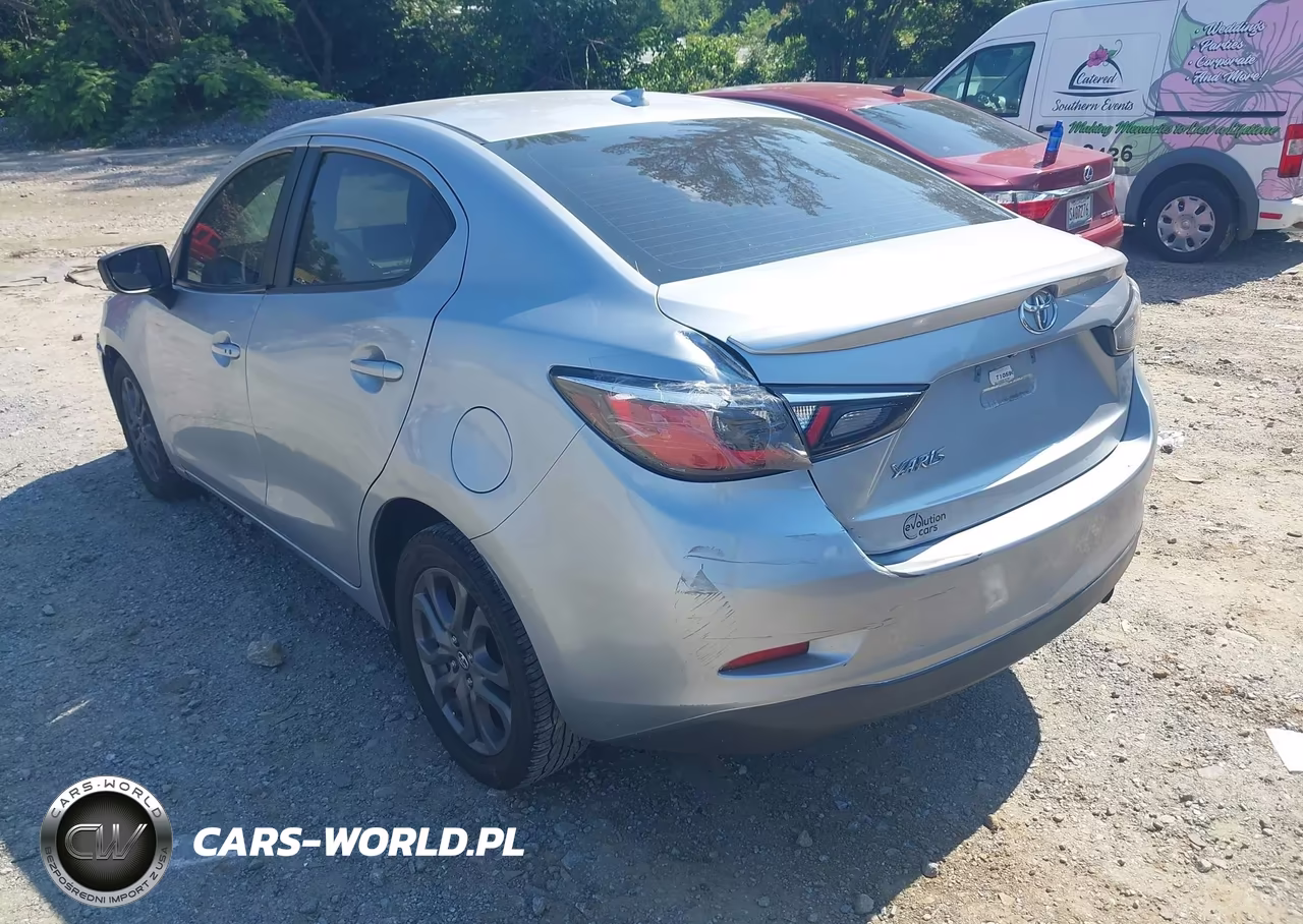 2019 Toyota Yaris Le VIN:3MYDLBYV5KY504557 - 3