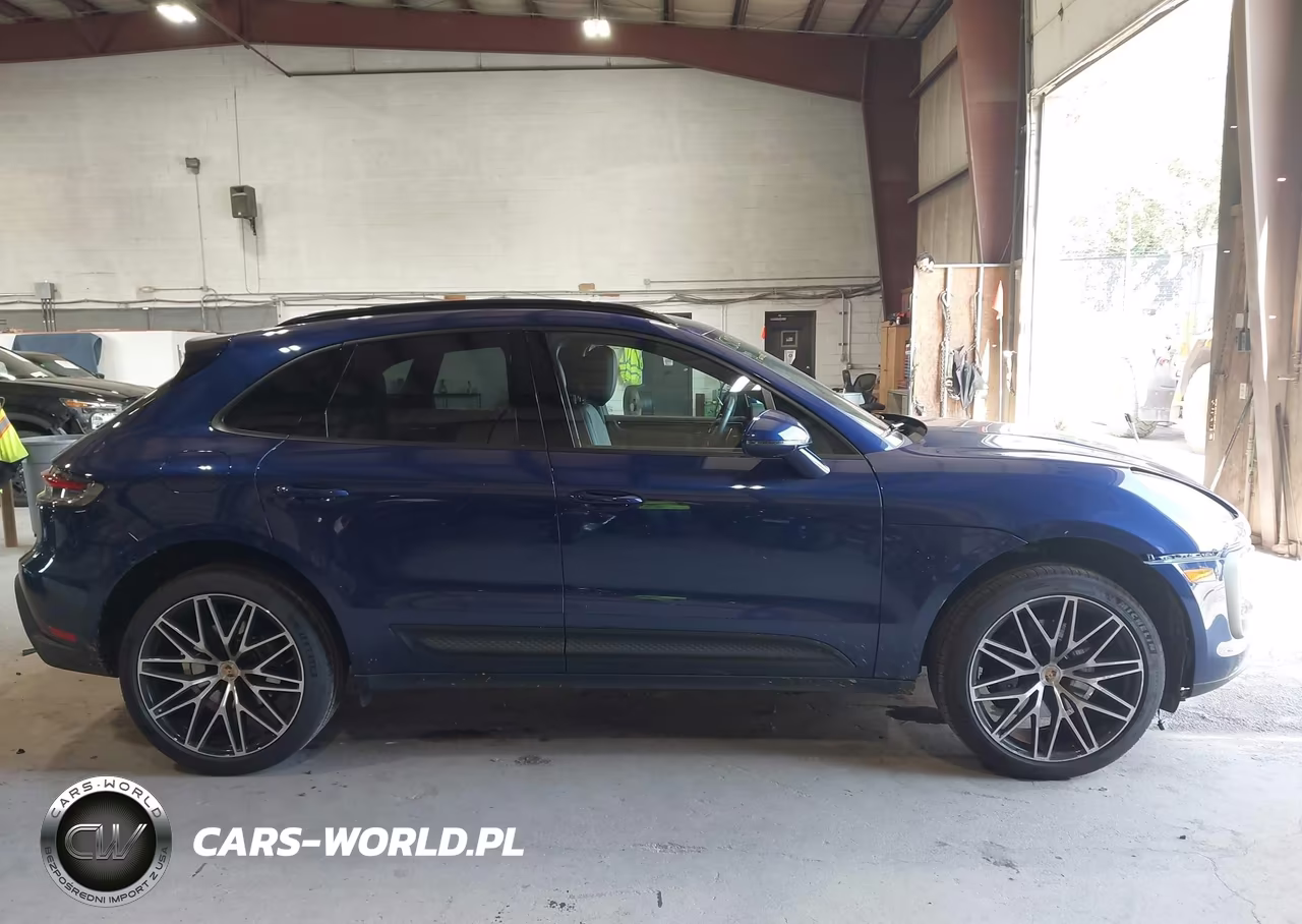 2026 Porsche Macan T VIN:WP1AA2A54TLB07190 - 13
