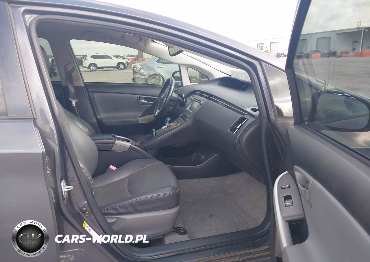 2012 Toyota Prius Four VIN:JTDKN3DU7C1481338 - 5