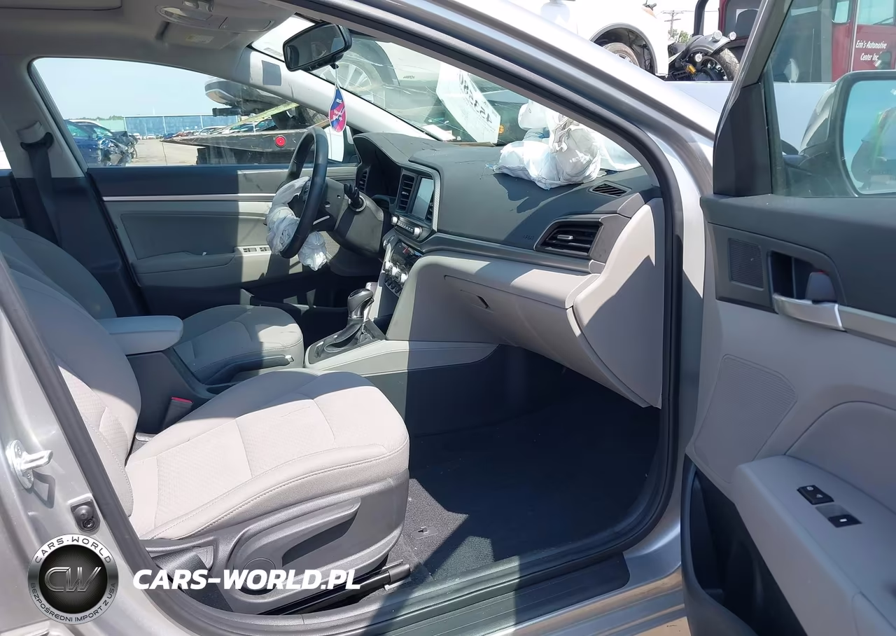 2020 Hyundai Elantra Value Edition VIN:5NPD84LF0LH572436 - 5