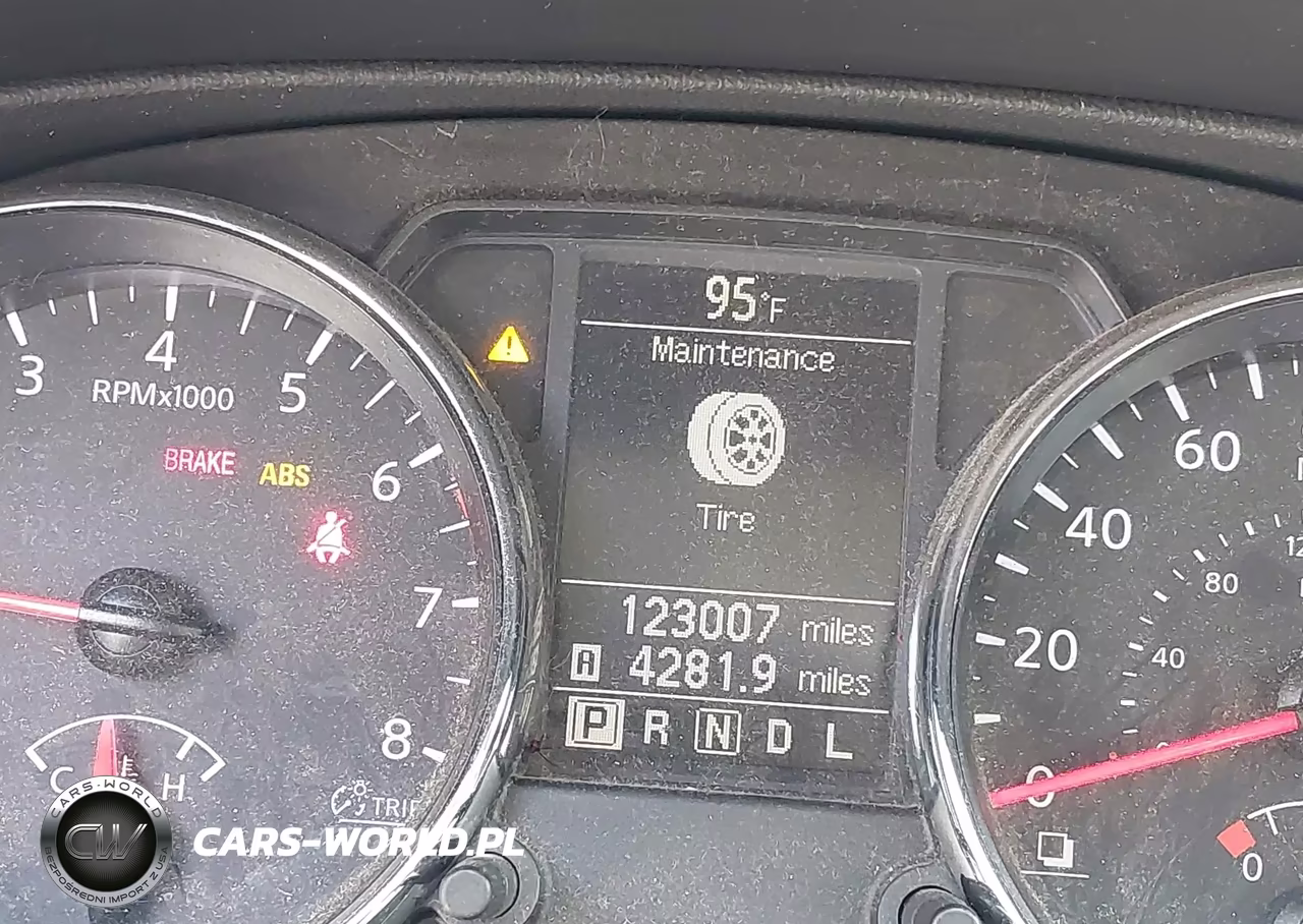 2014 Nissan Rogue Select S VIN:JN8AS5MV7EW702035 - 15