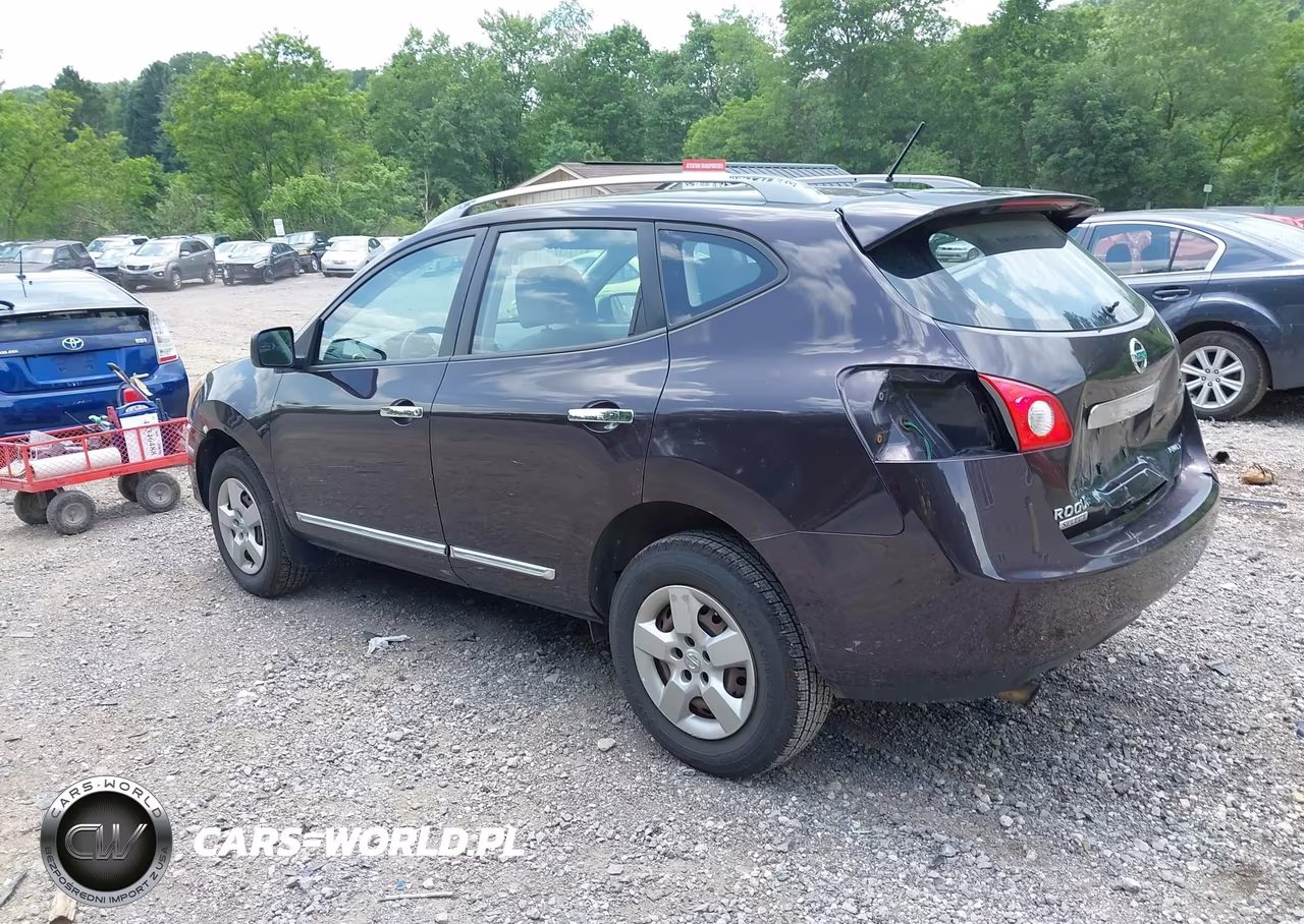 2014 Nissan Rogue Select S VIN:JN8AS5MV7EW702035 - 3