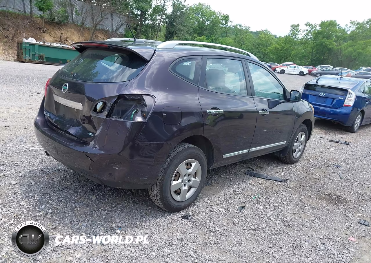 2014 Nissan Rogue Select S VIN:JN8AS5MV7EW702035 - 4
