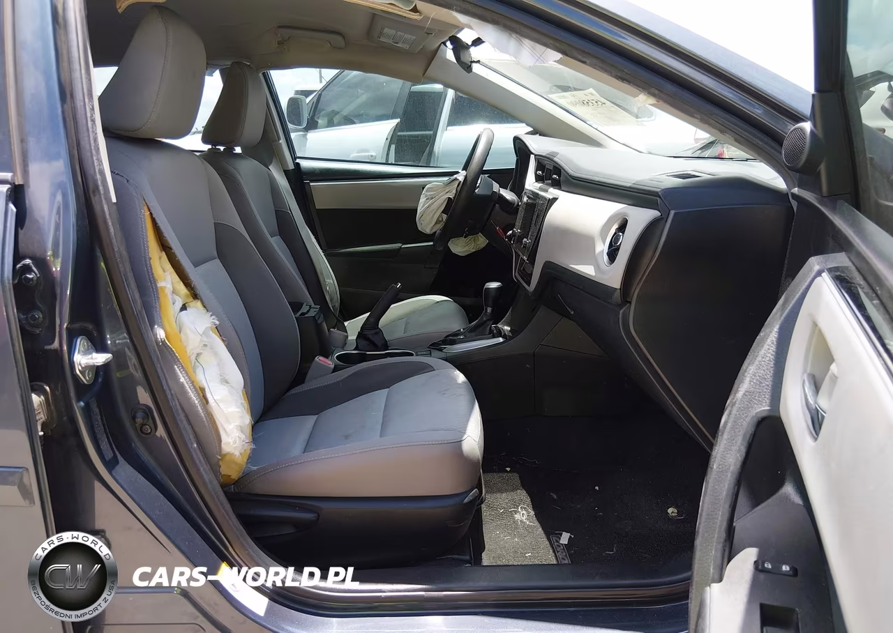 2018 Toyota Corolla Le VIN:5YFBURHE4JP796356 - 5