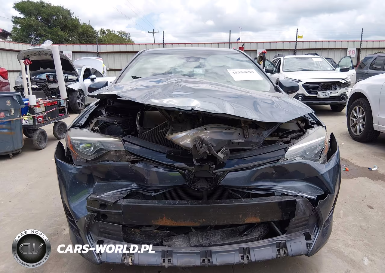2018 Toyota Corolla Le VIN:5YFBURHE4JP796356 - 6