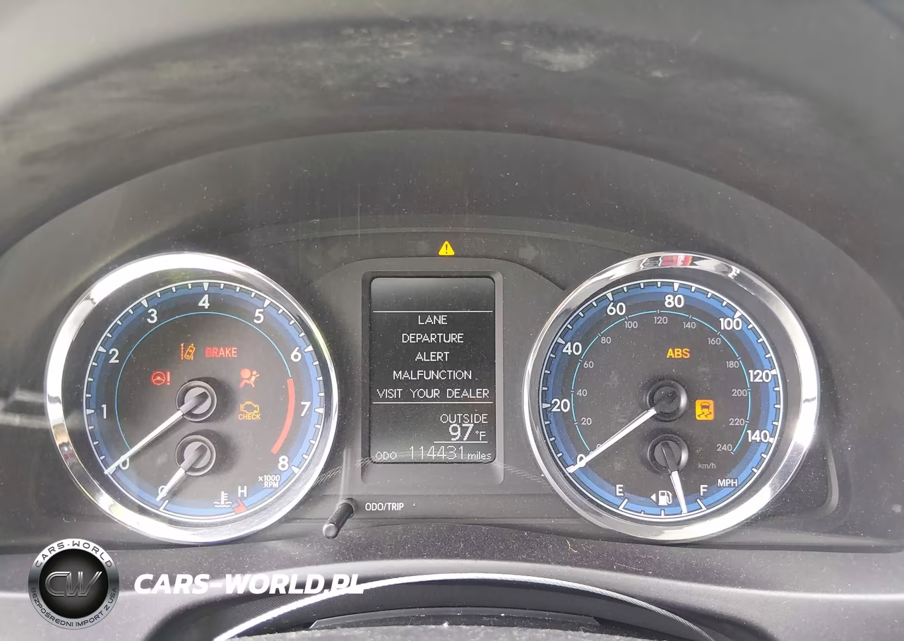 2018 Toyota Corolla Le VIN:5YFBURHE4JP796356 - 7