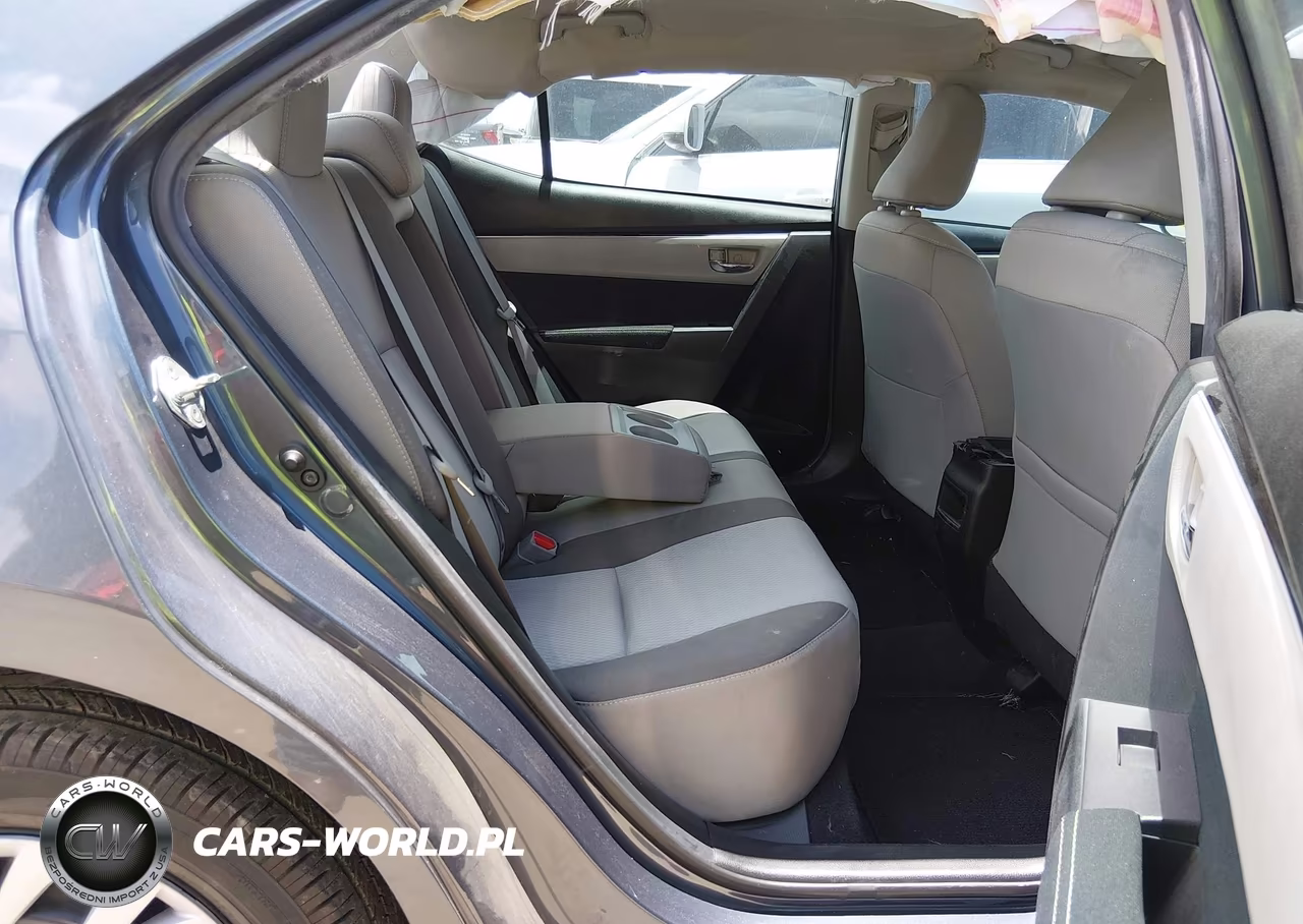 2018 Toyota Corolla Le VIN:5YFBURHE4JP796356 - 8