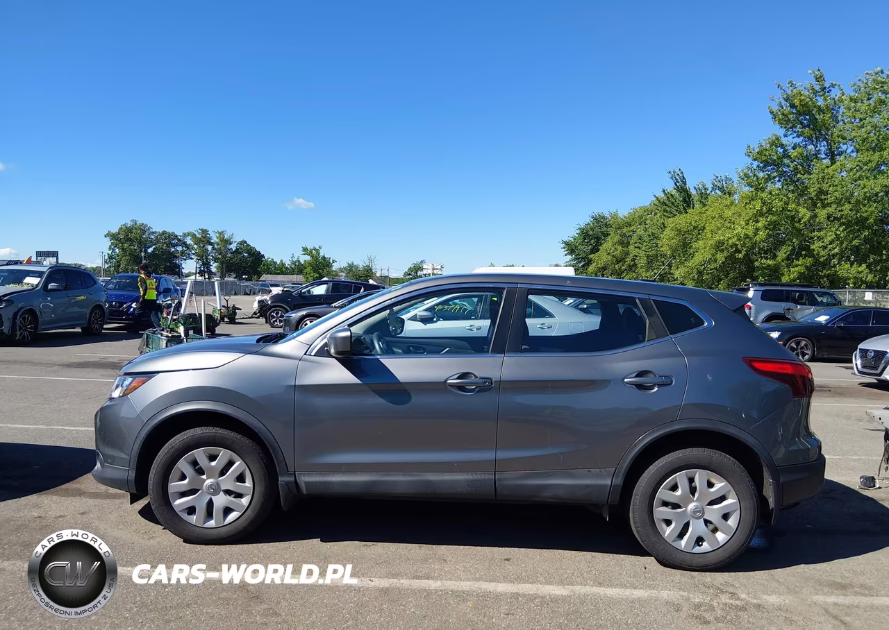 2018 Nissan Rogue Sport S VIN:JN1BJ1CR0JW202330 - 14