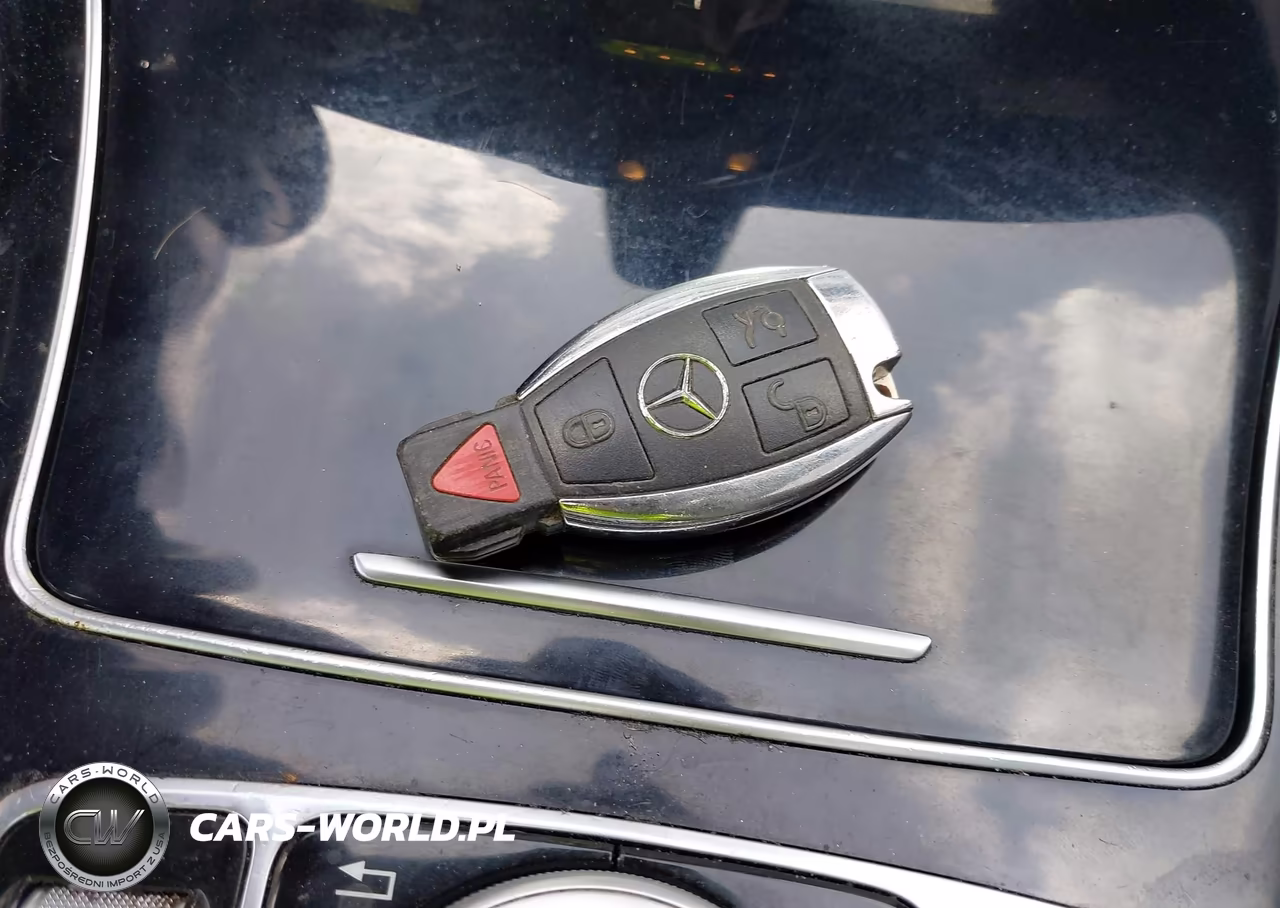 2018 Mercedes-Benz C 300 VIN:55SWF4JB5JU248195 - 11