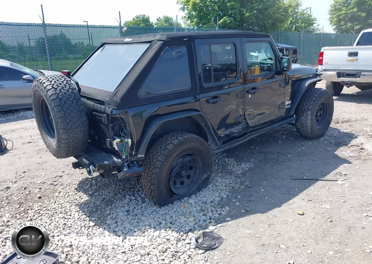 2019 Jeep Wrangler Unlimited Sport S 4X4 VIN:1C4HJXDG5KW648451 - 4