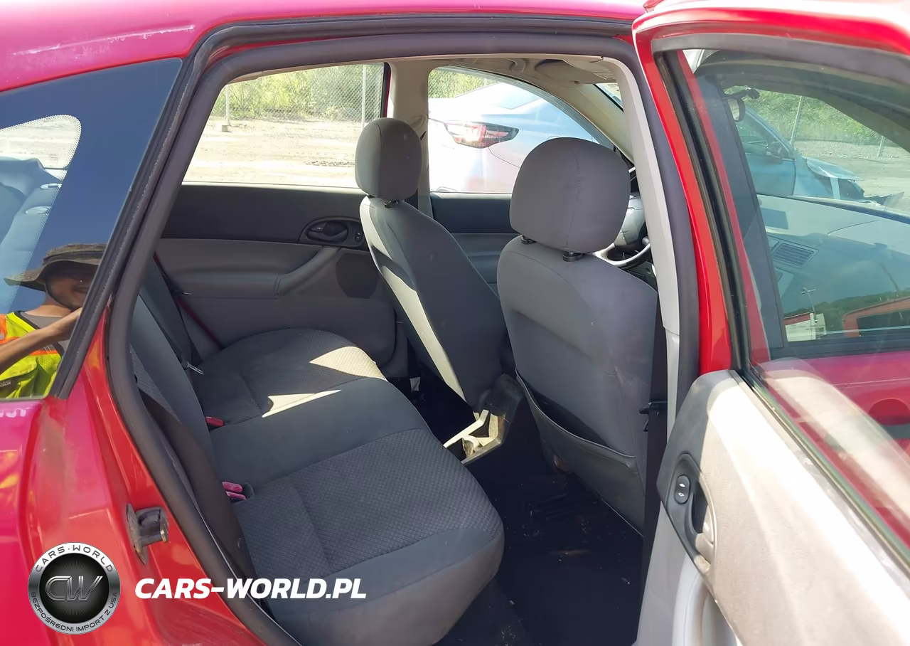 2005 Ford Focus Zx5 VIN:3FAFP37N85R114382 - 8
