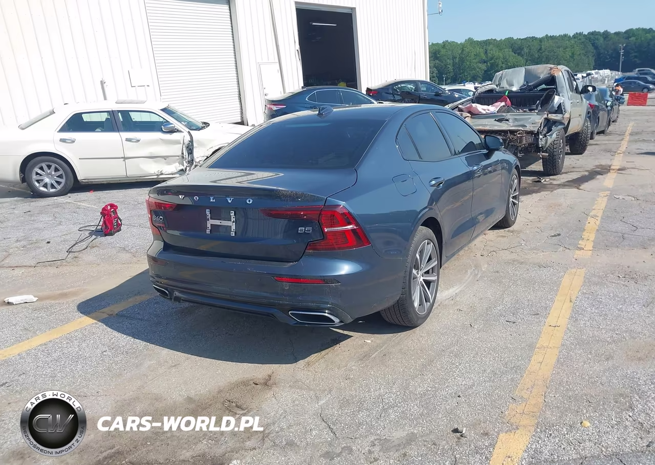 2022 Volvo S60 B5 Momentum VIN:7JRL12FZ3NG153824 - 4