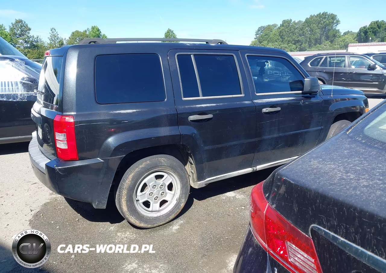 2010 Jeep Patriot Sport VIN:1J4NT1GB1AD640927 - 4