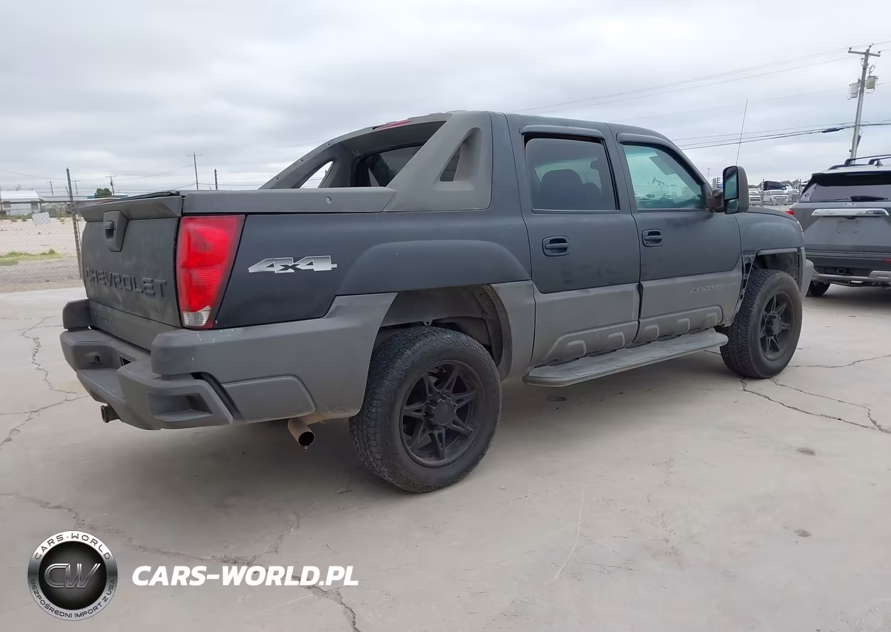 2002 Chevrolet Avalanche 2500 VIN:3GNGK23G32G138196 - 4