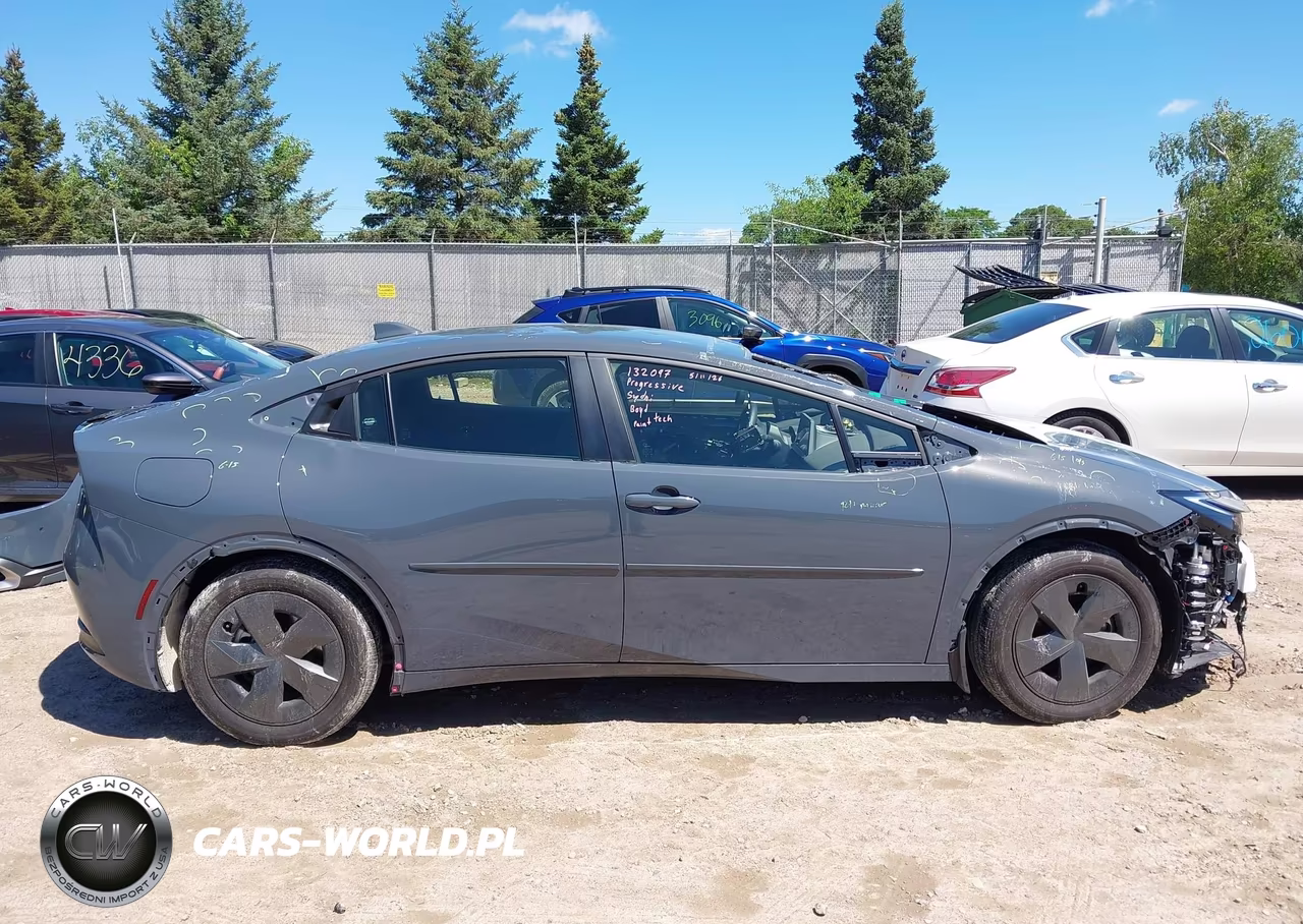 2024 Toyota Prius Prime Se VIN:JTDACACU3R3012610 - 14