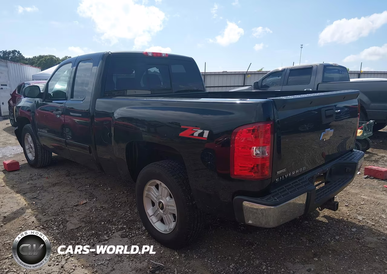 2011 Chevrolet Silverado 1500 Lt VIN:1GCRCSE02BZ442263 - 3