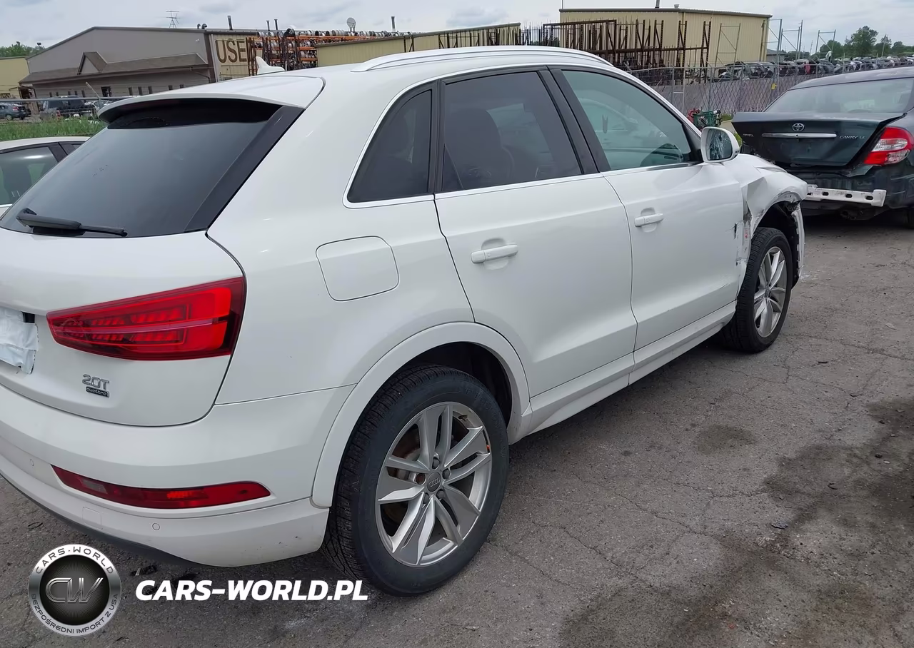 2016 Audi Q3 2.0T Premium Plus VIN:WA1EFCFS1GR011250 - 4