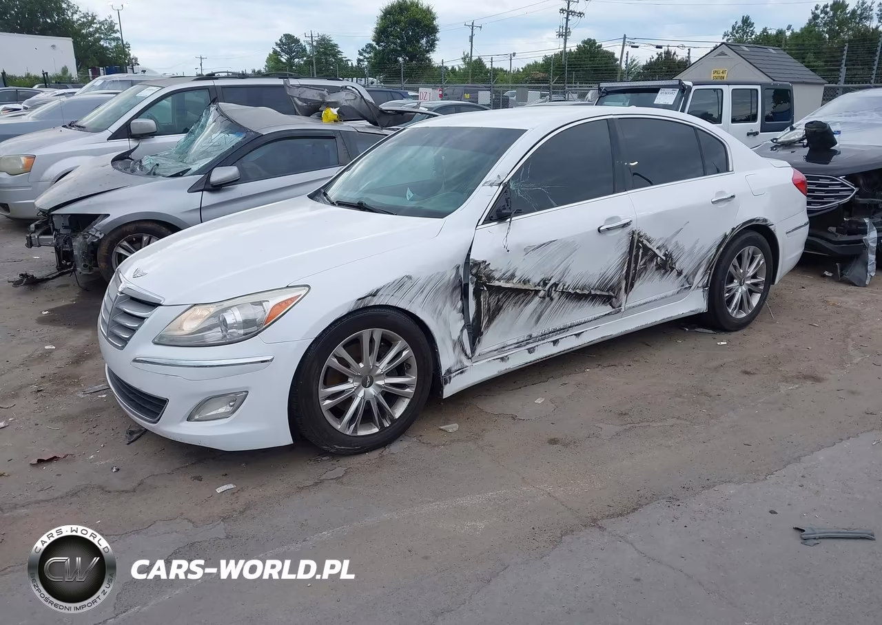 HYUNDAI GENESIS VIN:KMHGC4DD7EU259381 - 2
