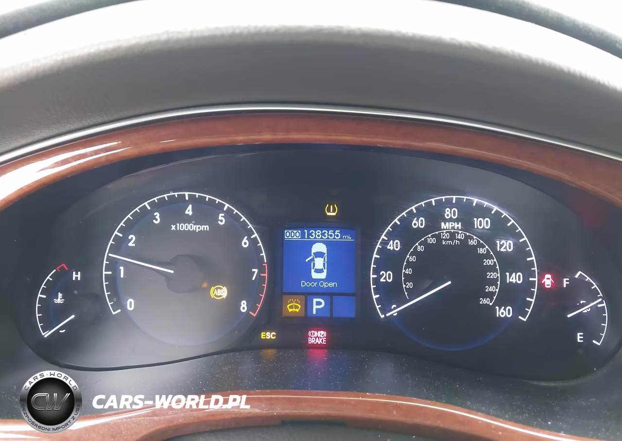 HYUNDAI GENESIS VIN:KMHGC4DD7EU259381 - 7