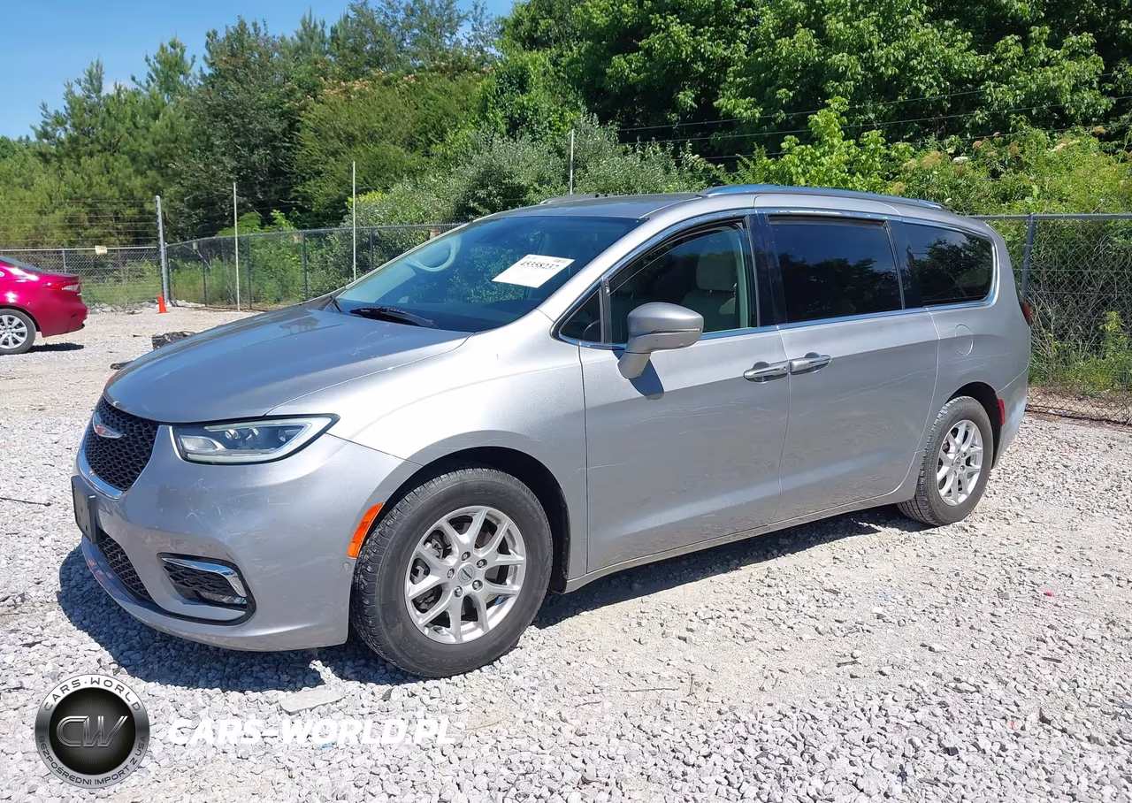 2021 Chrysler Pacifica Touring L VIN:2C4RC1BG3MR576840 - 2