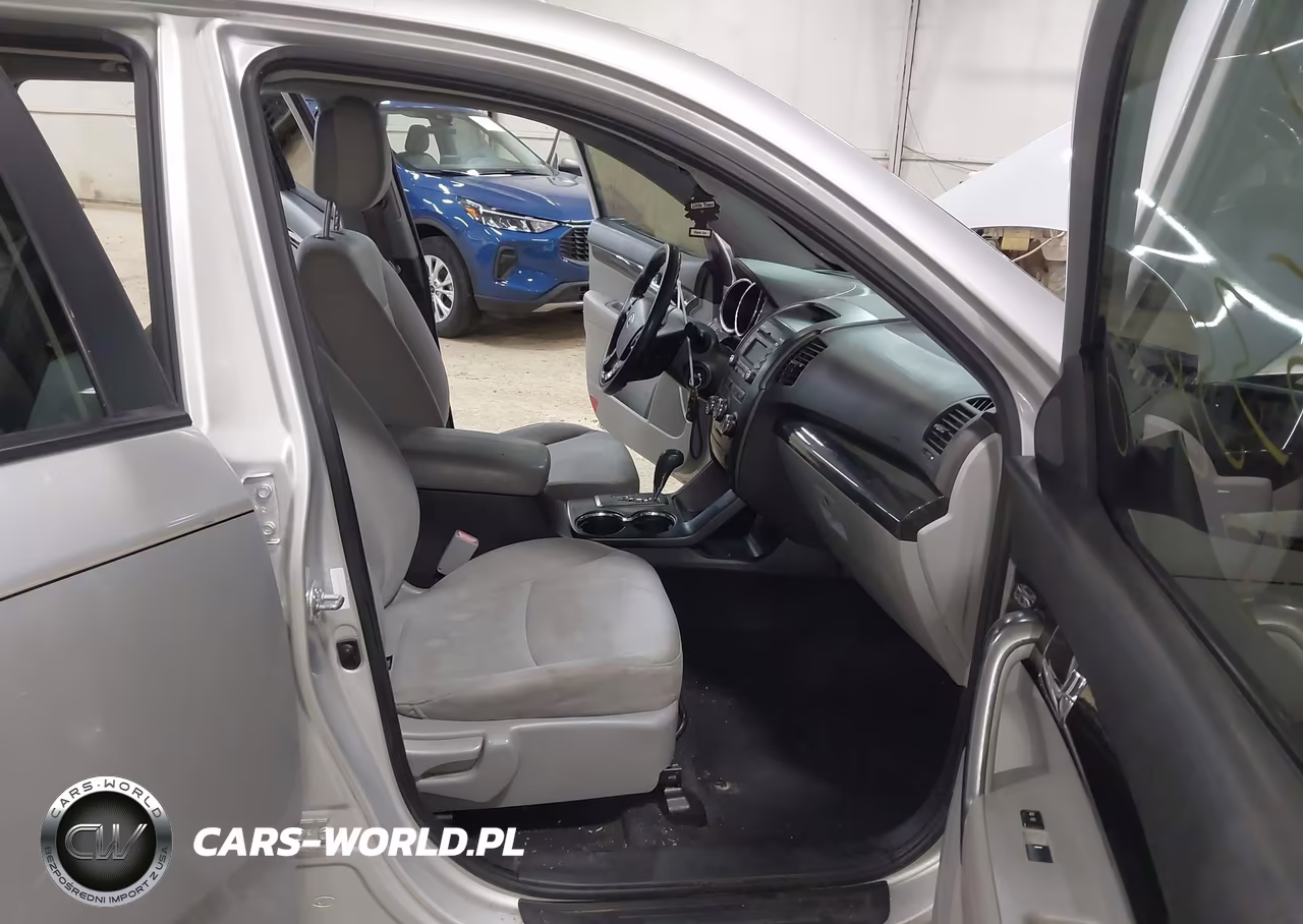 2012 Kia Sorento Lx VIN:5XYKTCA60CG279551 - 5