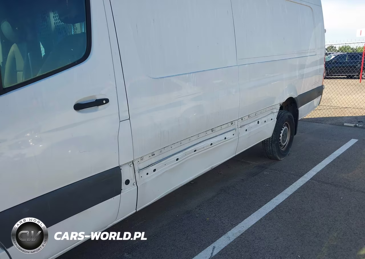 2019 Mercedes-Benz Sprinter 2500 High Roof V6 VIN:WD4FF1CD0KT010340 - 17
