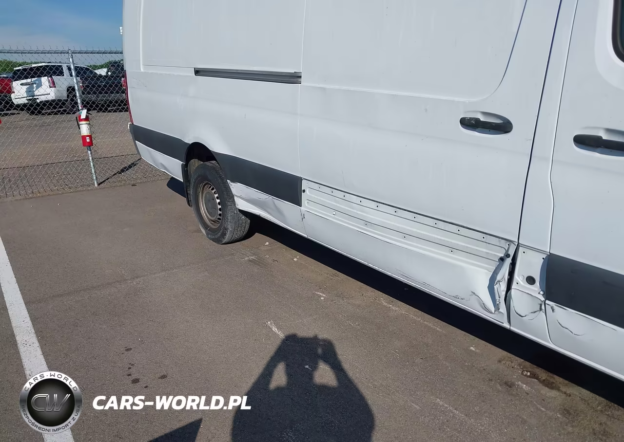 2019 Mercedes-Benz Sprinter 2500 High Roof V6 VIN:WD4FF1CD0KT010340 - 19