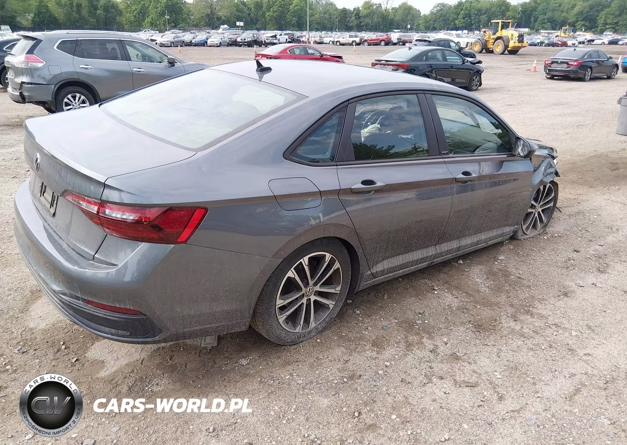 2024 Volkswagen Jetta 1.5T Sport VIN:3VWBM7BU9RM042437 - 4