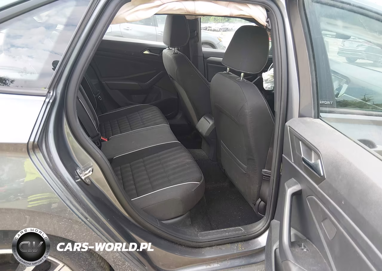 2024 Volkswagen Jetta 1.5T Sport VIN:3VWBM7BU9RM042437 - 8