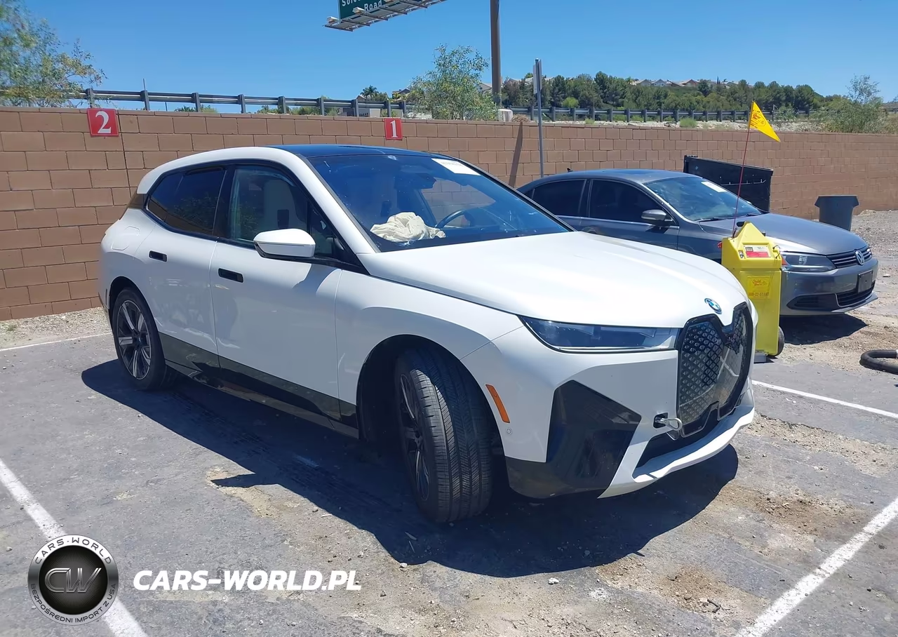 2024 BMW Ix xDrive50 – zdjęcie 1 z 23