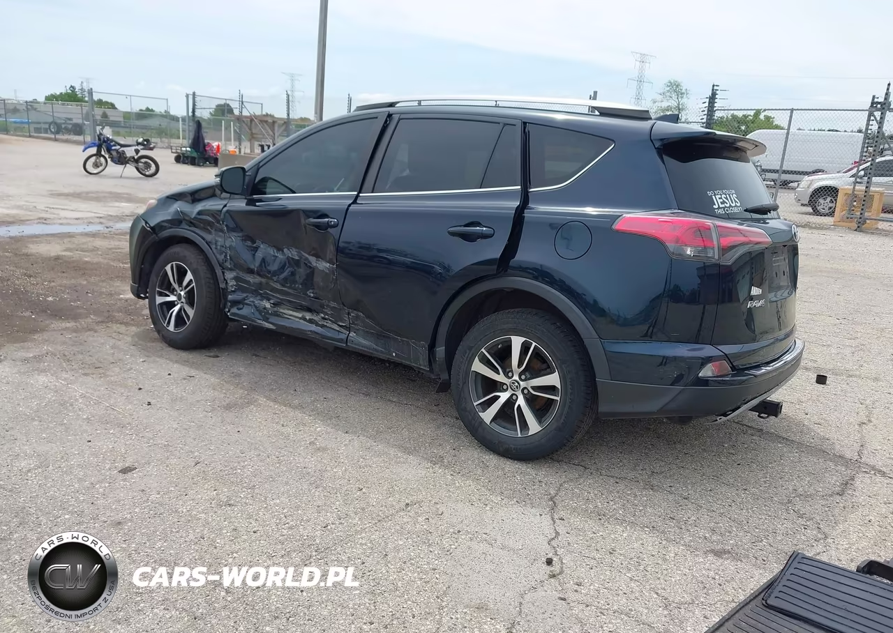 2017 Toyota Rav4 Xle VIN:2T3RFREV8HW680929 - 3