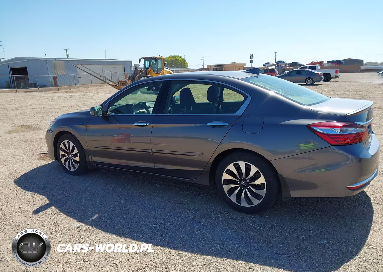 2017 Honda Accord Hybrid VIN:JHMCR6F32HC013395 - 14