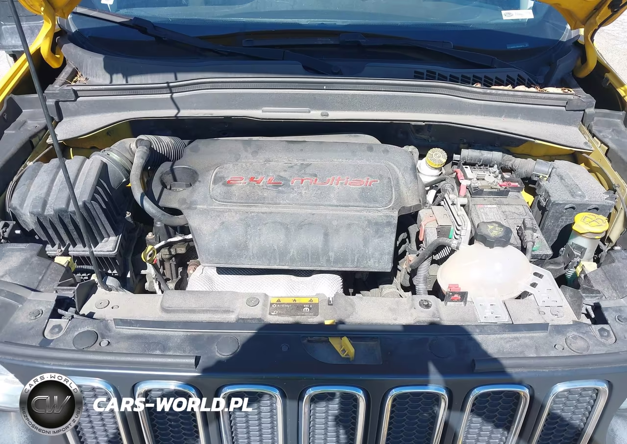 2018 Jeep Renegade Latitude 4X4 VIN:ZACCJBBBXJPH19675 - 10