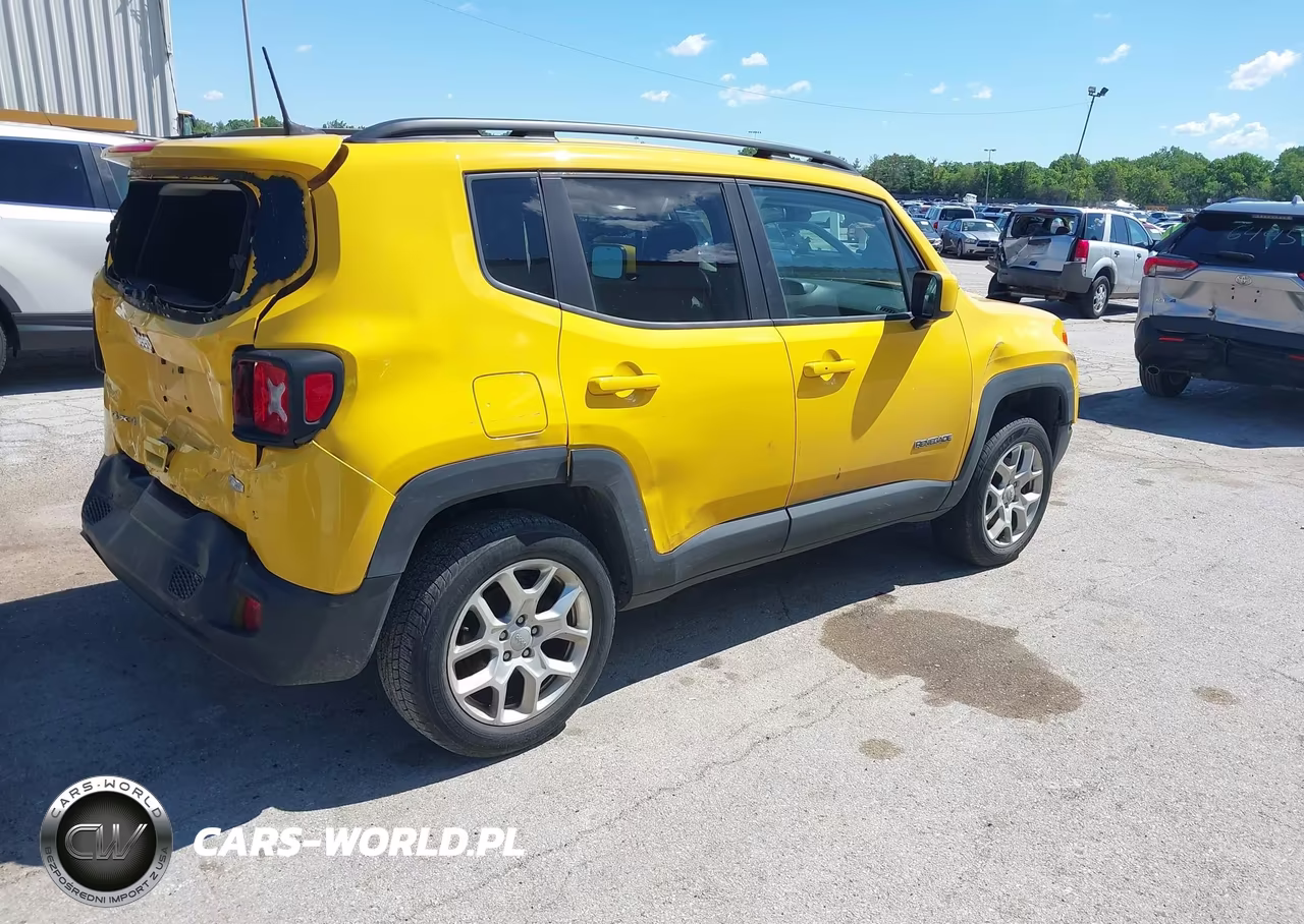 2018 Jeep Renegade Latitude 4X4 VIN:ZACCJBBBXJPH19675 - 4