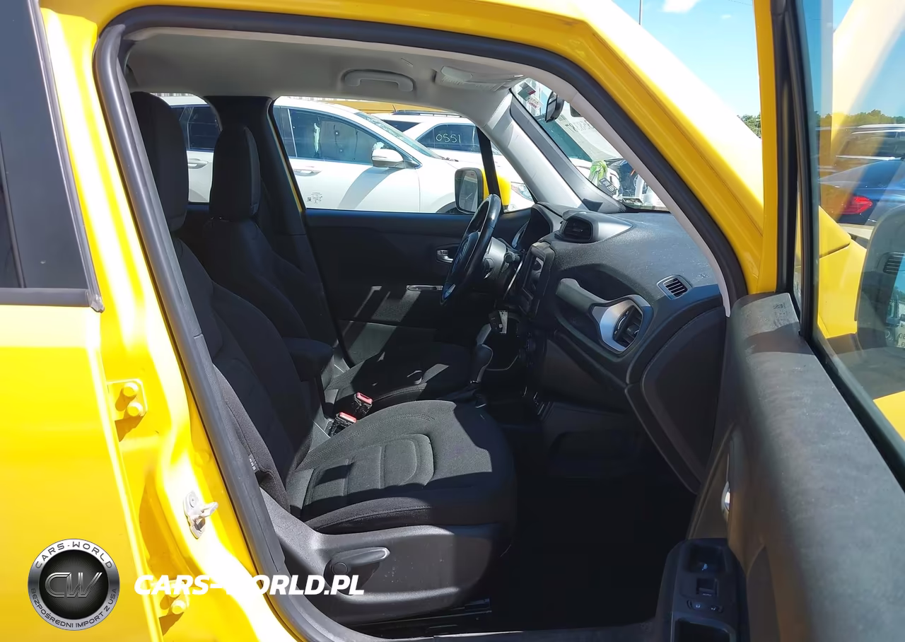 2018 Jeep Renegade Latitude 4X4 VIN:ZACCJBBBXJPH19675 - 5