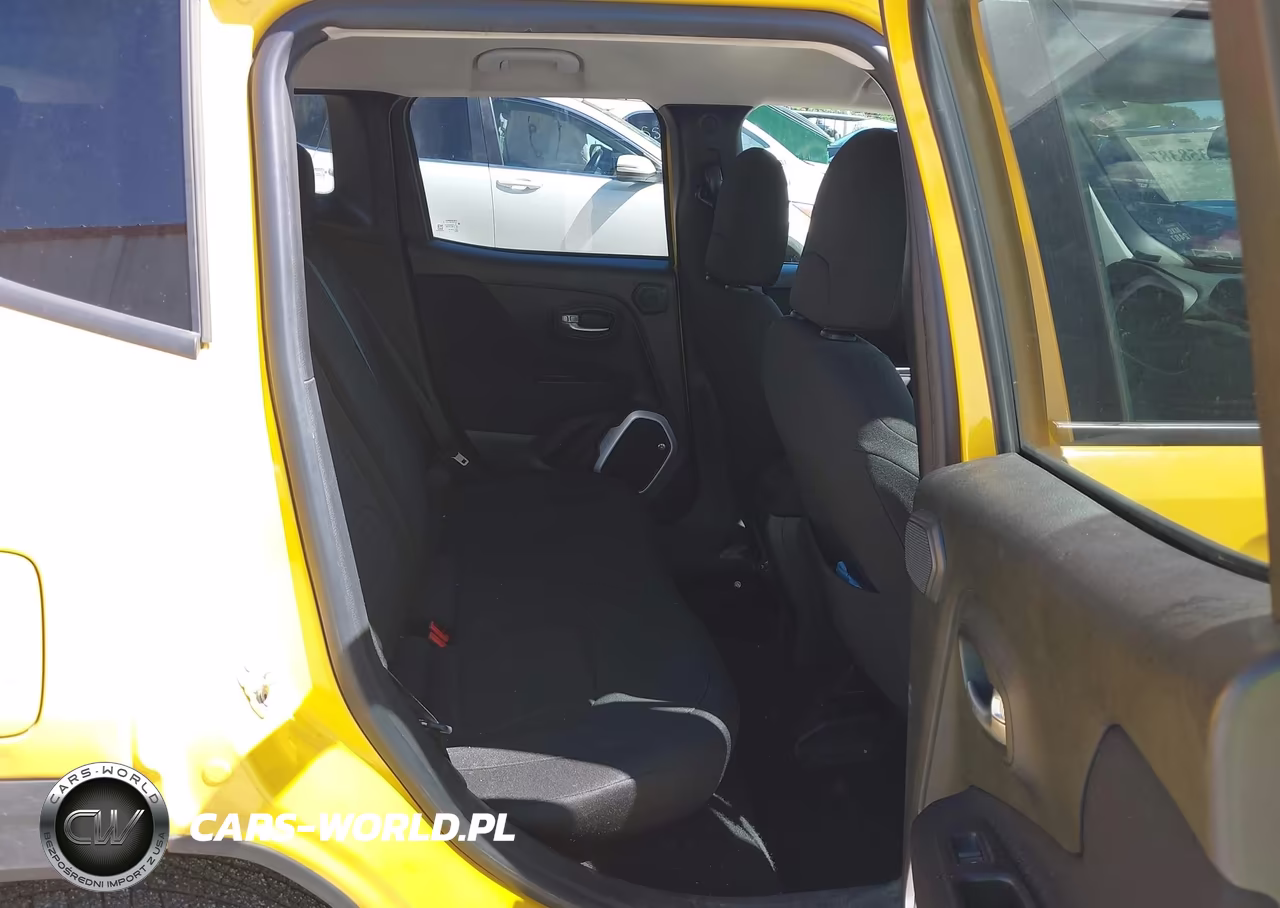 2018 Jeep Renegade Latitude 4X4 VIN:ZACCJBBBXJPH19675 - 8