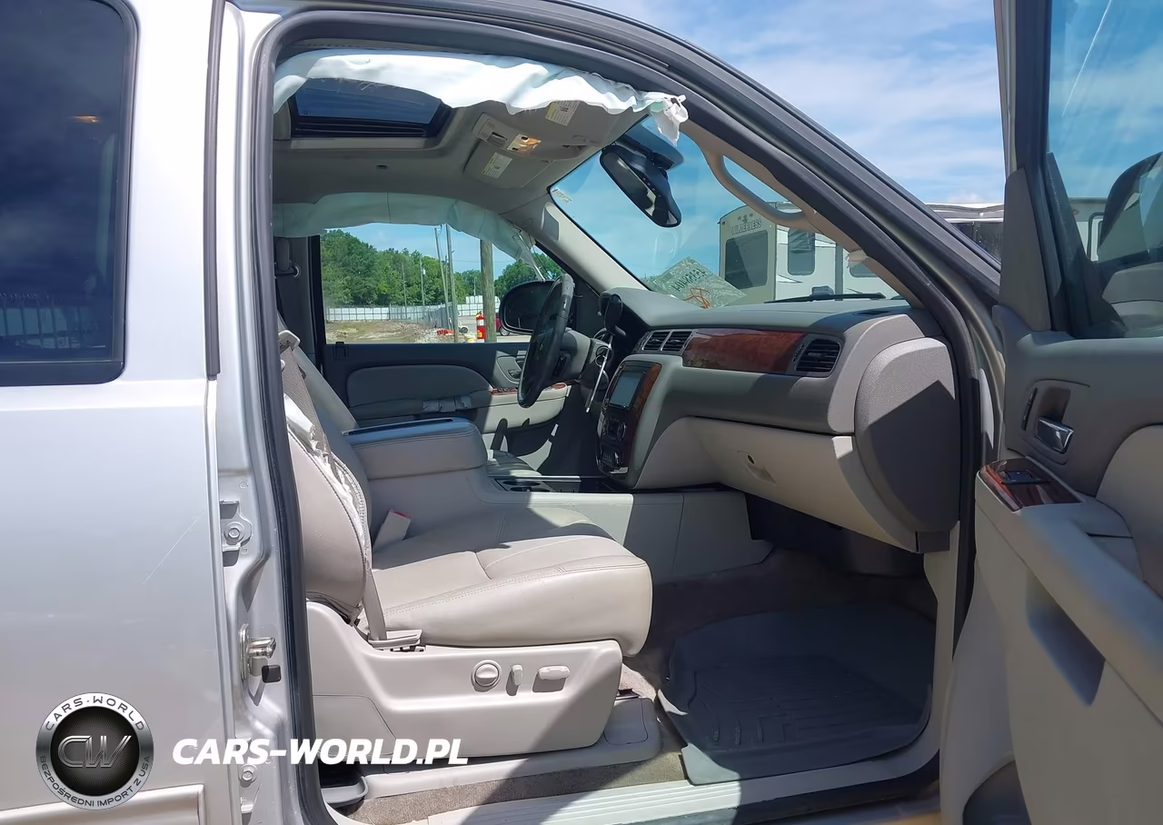 2012 Chevrolet Tahoe Lt VIN:1GNSCBE08CR323398 - 5