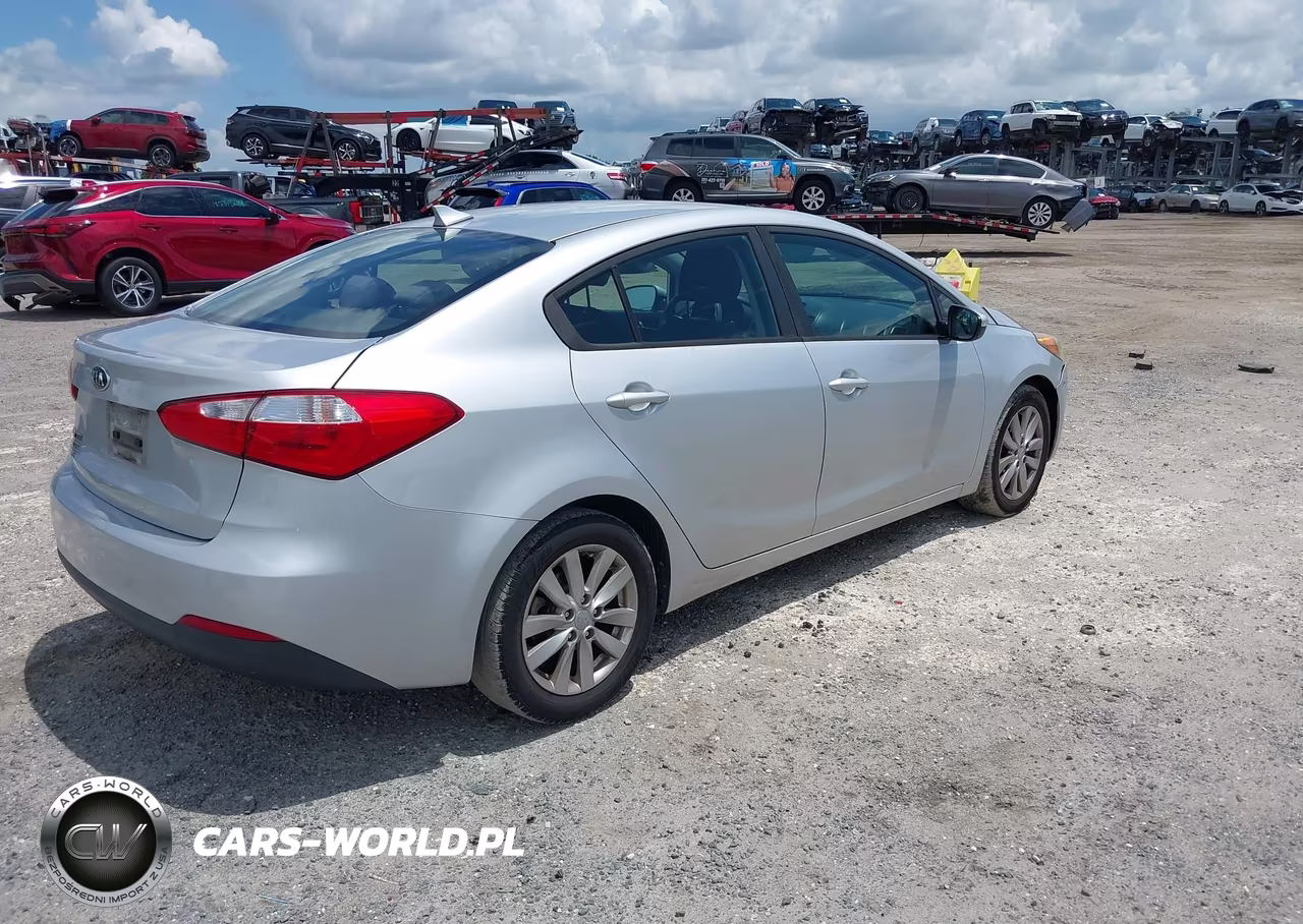 2016 Kia Forte Lx VIN:KNAFX4A67G5575979 - 4