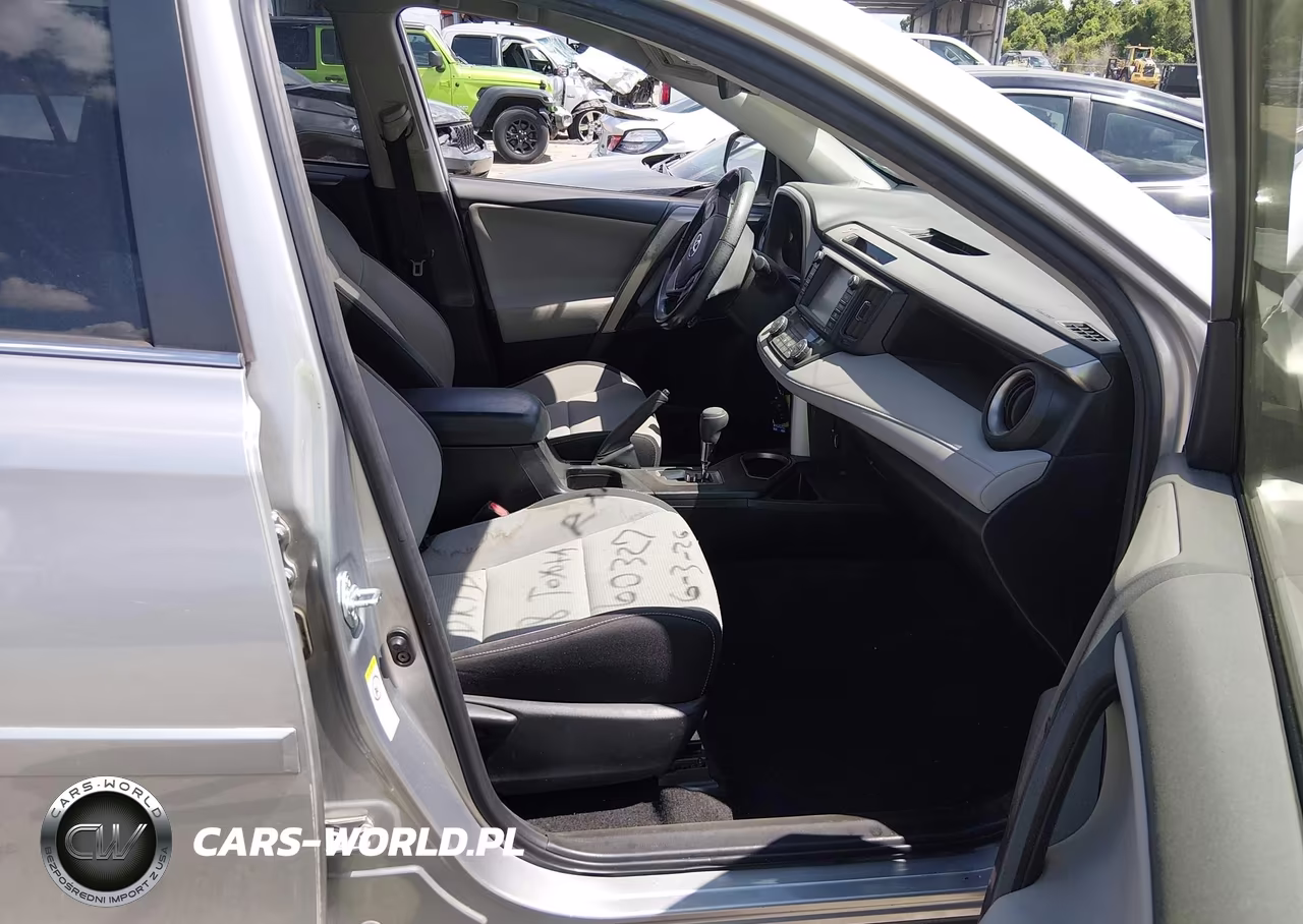 2018 Toyota Rav4 Xle VIN:JTMWFREV0JJ160327 - 5