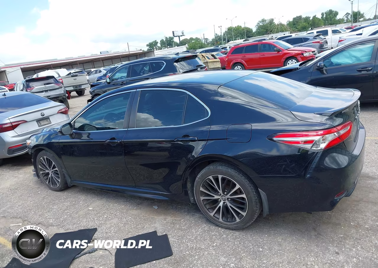 2018 Toyota Camry Se VIN:4T1B11HK4JU598987 - 14