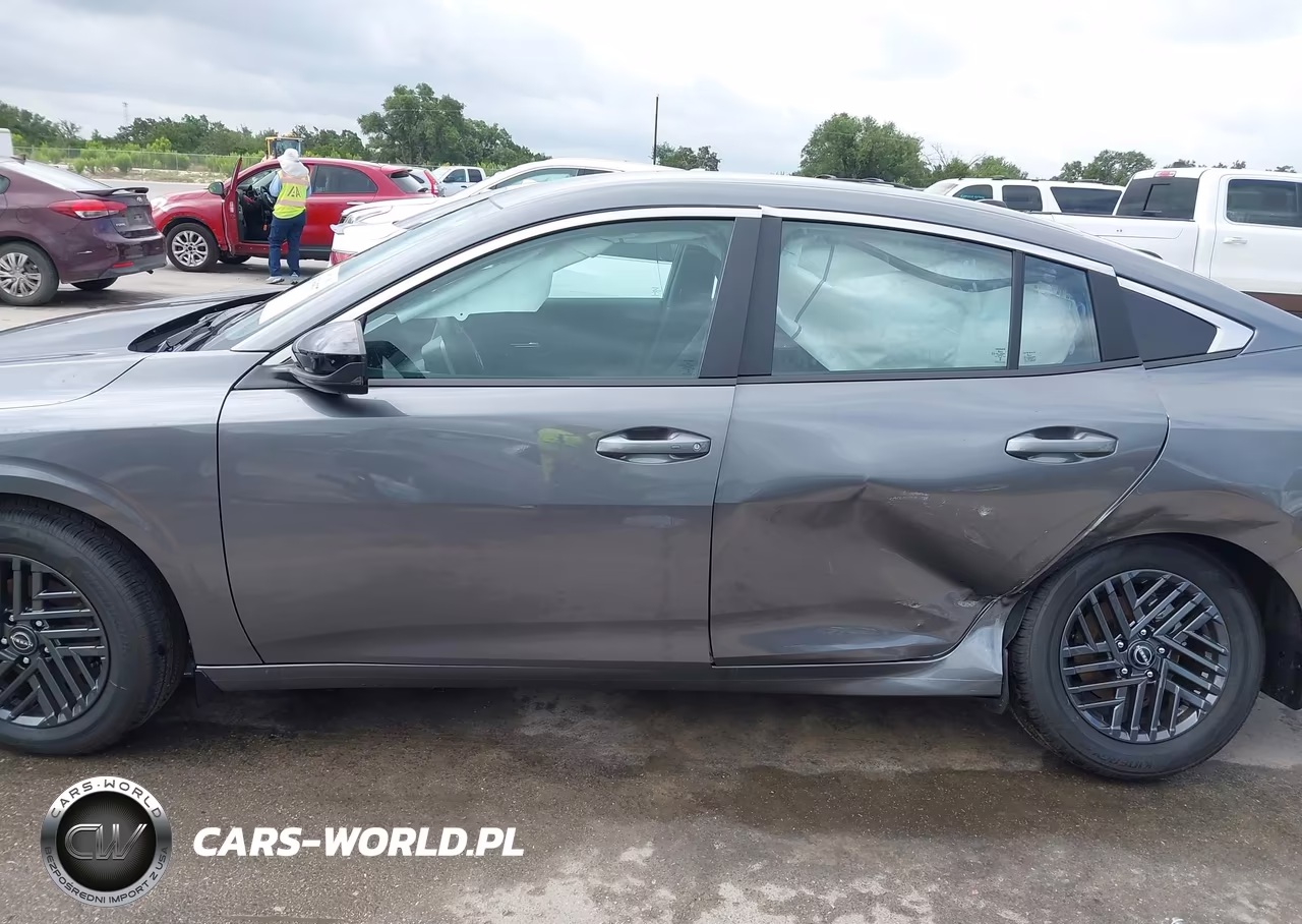 2026 Nissan Sentra Sv VIN:3N1AB9CV6TY252665 - 14