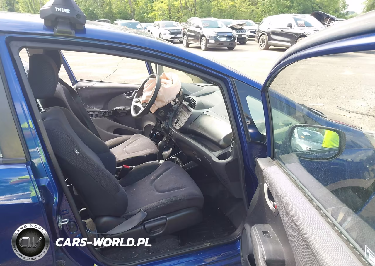 2013 Honda Fit Sport VIN:JHMGE8H5XDC054648 - 5