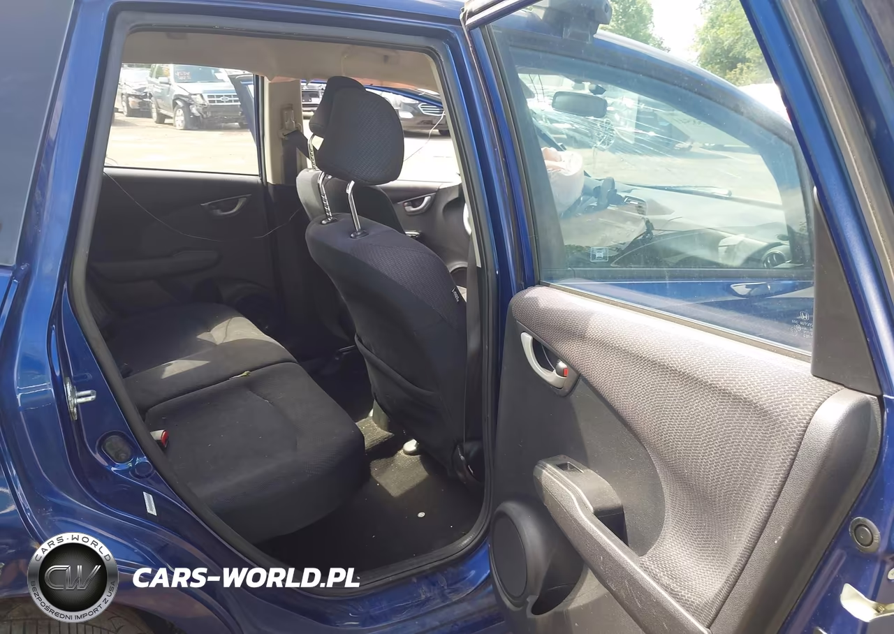 2013 Honda Fit Sport VIN:JHMGE8H5XDC054648 - 8
