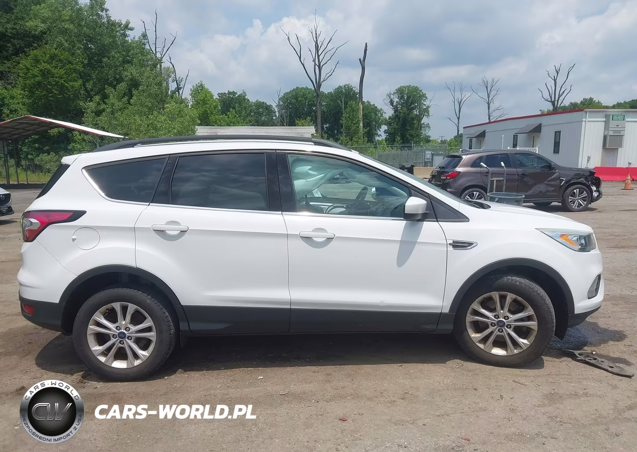 2017 Ford Escape Se VIN:1FMCU9GD6HUC07605 - 14