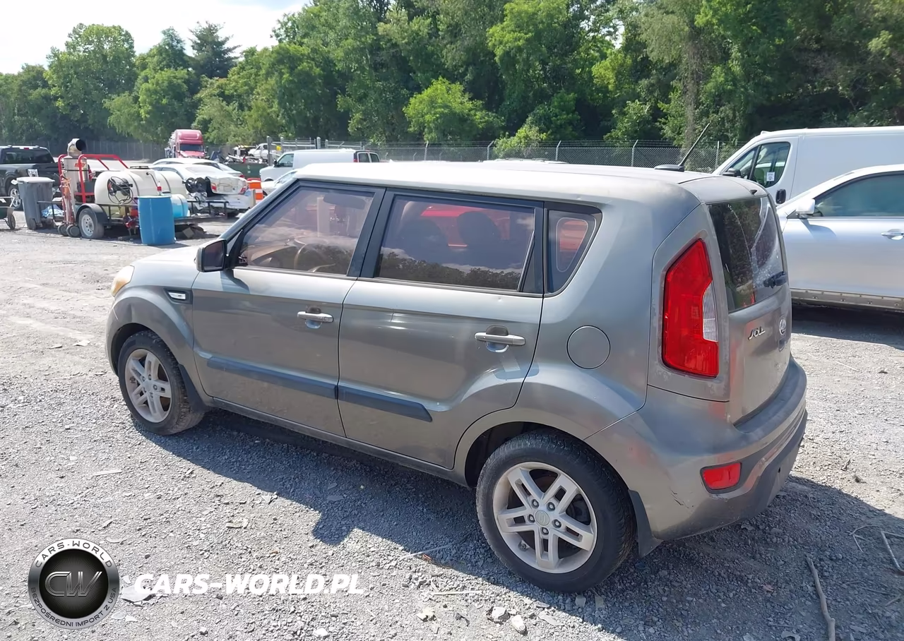 2013 Kia Soul VIN:KNDJT2A56D7491723 - 3