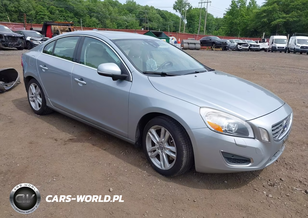 2013 Volvo S60 T5-T5 Platinum-T5 Premier-T5 Premier Plus – zdjęcie 1 z 17