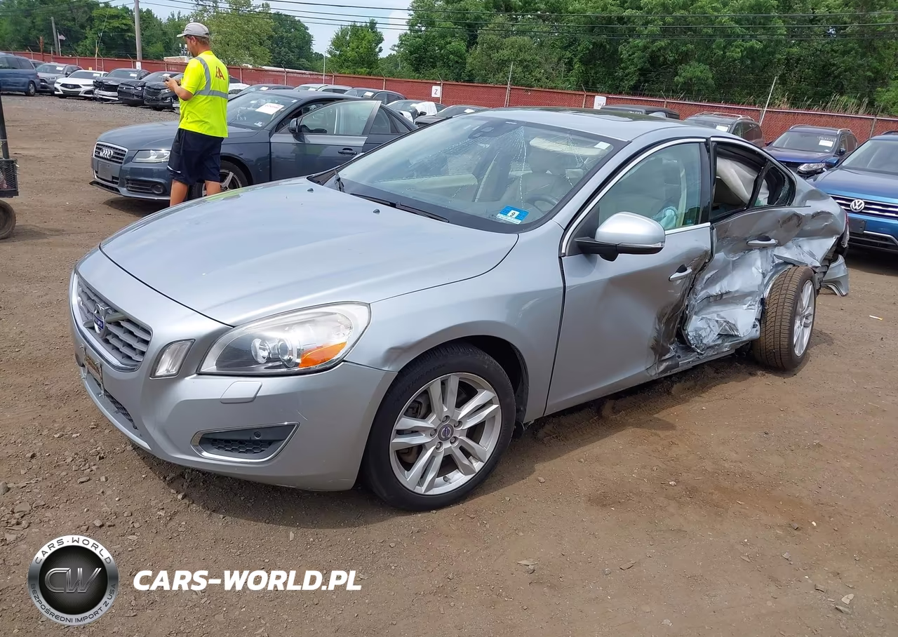 2013 Volvo S60 T5-T5 Platinum-T5 Premier-T5 Premier Plus VIN:YV1612FS2D2187175 - 2
