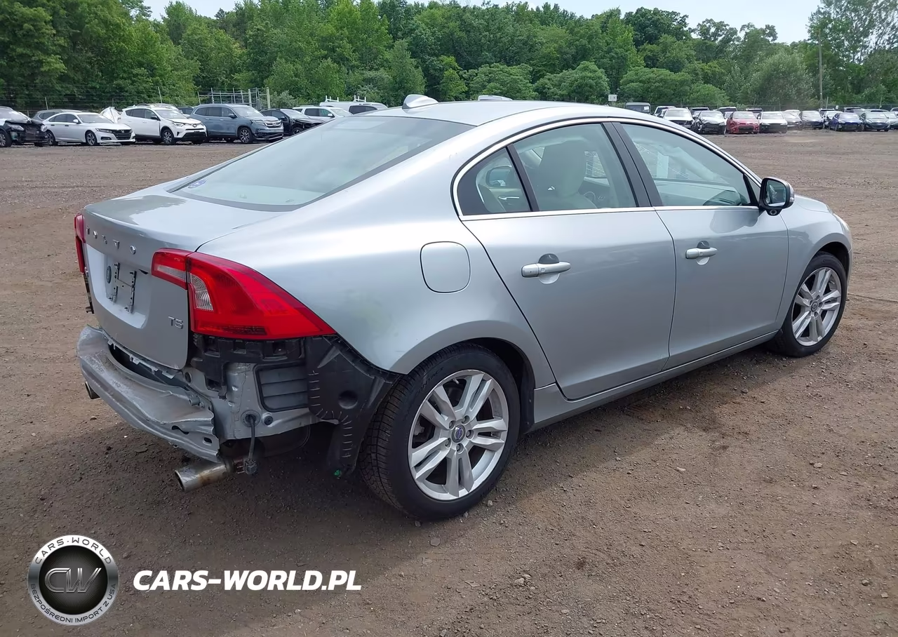 2013 Volvo S60 T5-T5 Platinum-T5 Premier-T5 Premier Plus VIN:YV1612FS2D2187175 - 4