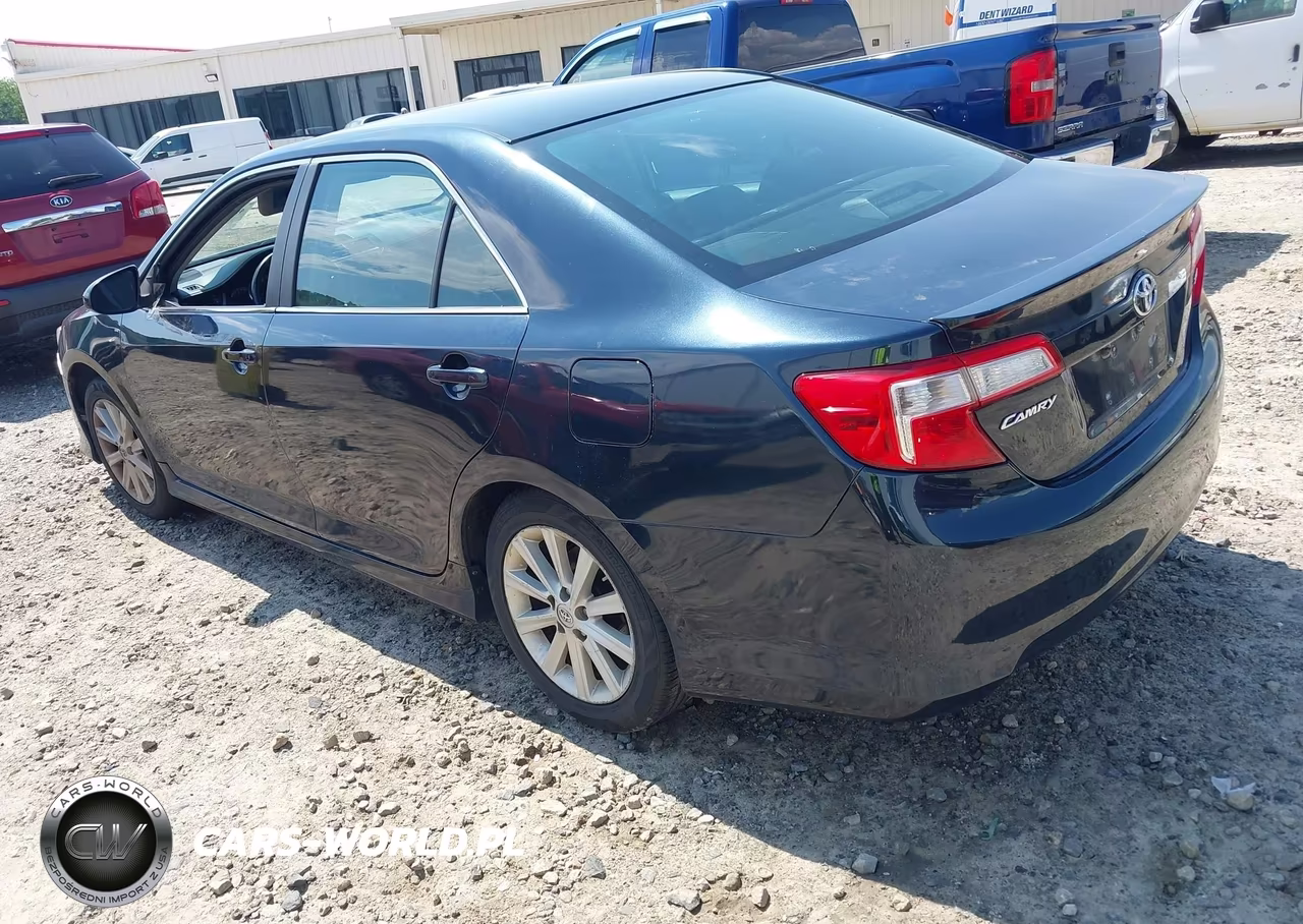 2014 Toyota Camry Se VIN:4T1BF1FK5EU808328 - 3