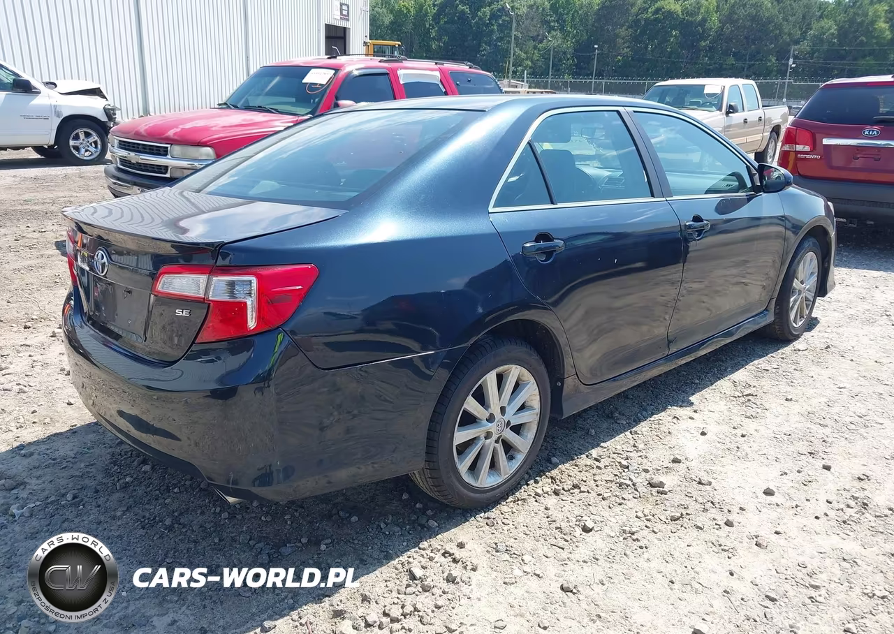 2014 Toyota Camry Se VIN:4T1BF1FK5EU808328 - 4